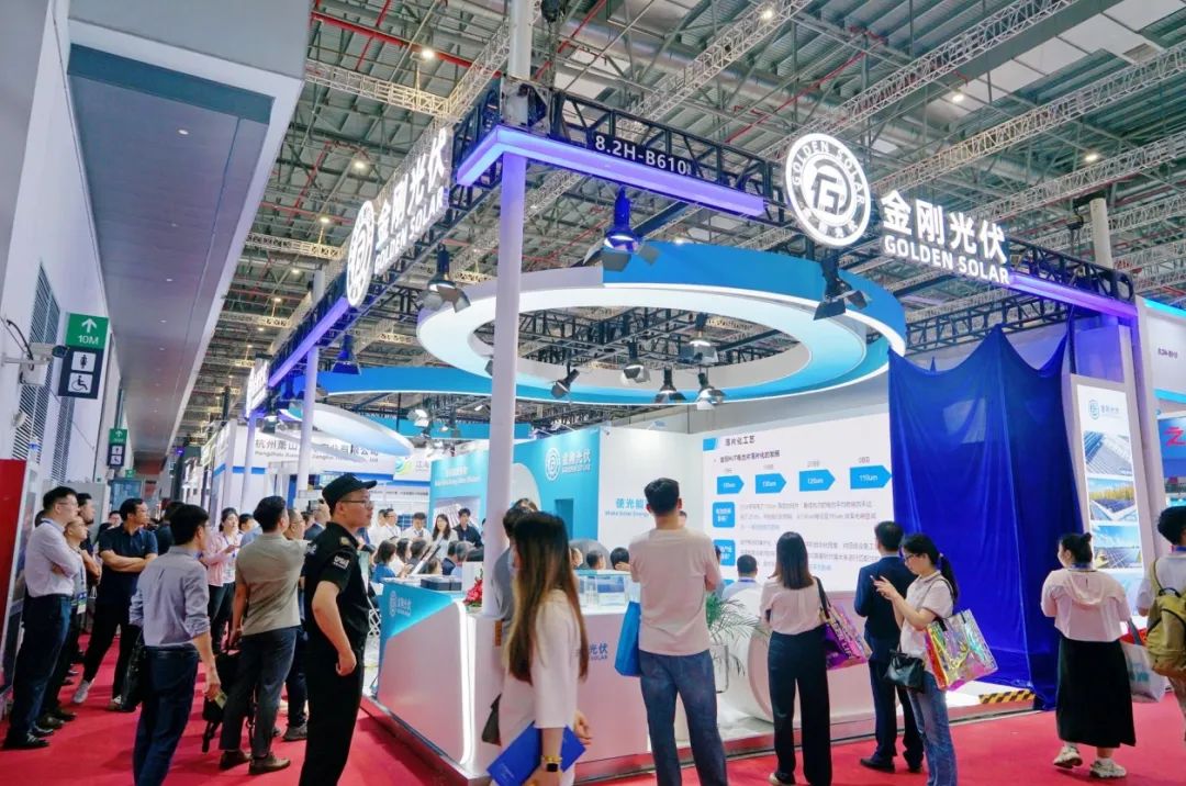 新品、颁证、签约！btt博天堂光伏闪灼SNEC 2024，，，，，，绽放“N时代”新质生产力